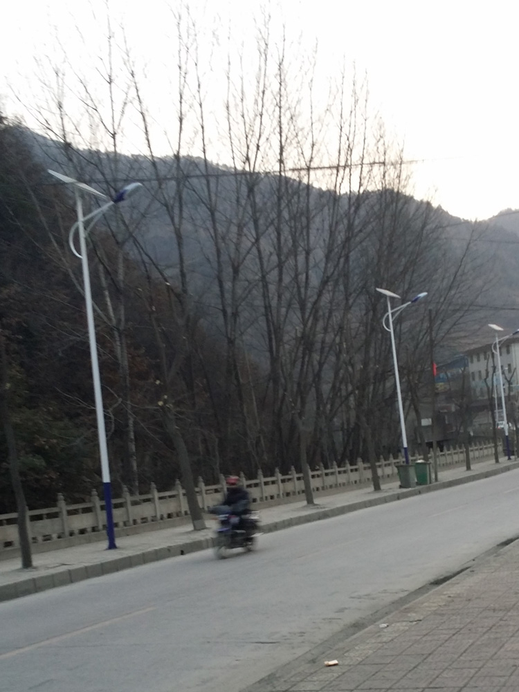 農(nóng)村太陽(yáng)能道路路燈廠家 農(nóng)村太陽(yáng)能道路路燈廠家